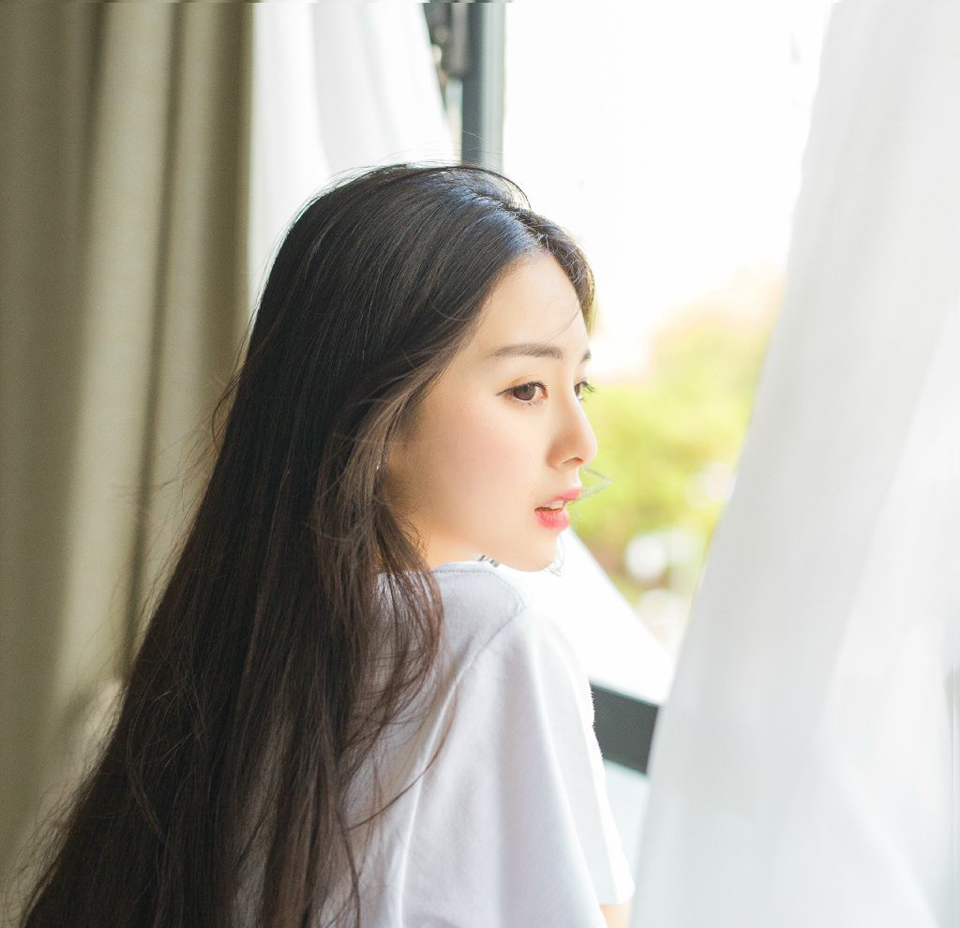 人之所以悲伤,是因为我们留不住岁月;而更无法面对的是有一日,青春,就这样消逝过去。